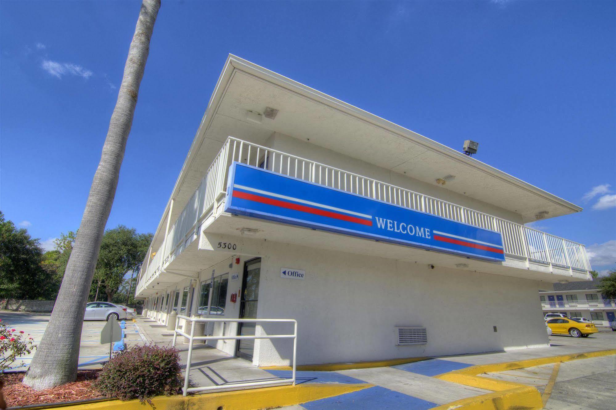 Motel 6-Orlando, Fl - Winter Park Maitland Bagian luar foto